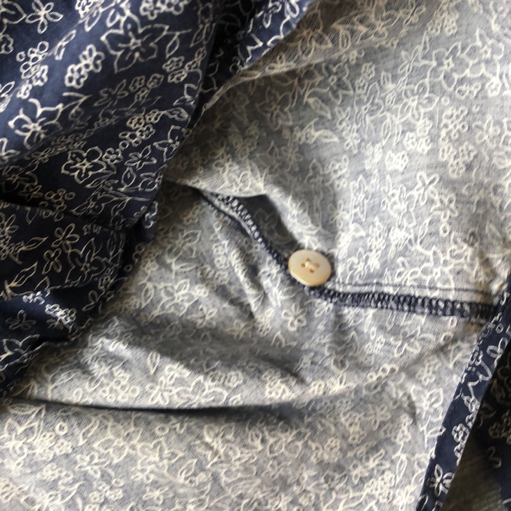 SOLD Gap Dainty Floral Button Down Cotton Long Sleeve - Picture 12 of 13